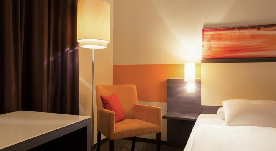 Bedroom 3, Mercure Hotel Koeln West, Köln