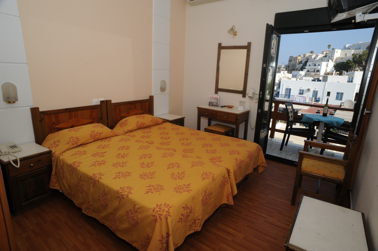 Bedroom 3, Coronis Hotel, South Aegean