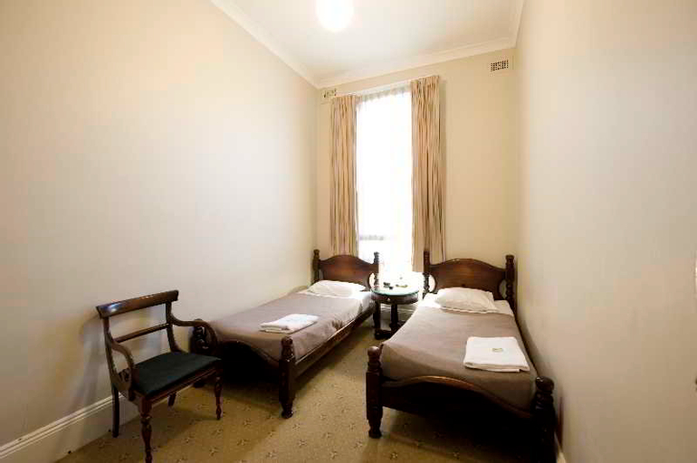 Bedroom 5, Woolbrokers Hotel Darling Harbour, Sydney