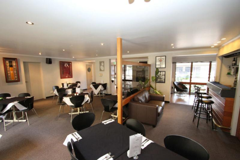 Food & Drinks 4, Miners Lodge Motor Inn, Mackay - Pt A