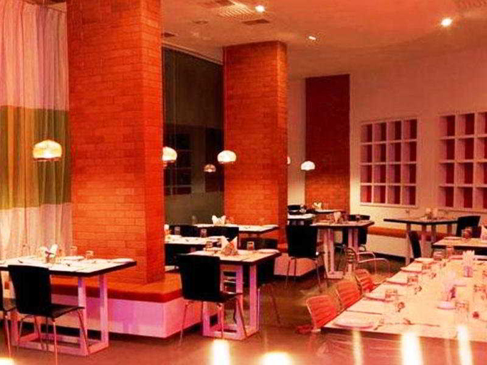 Food & Drinks 4, THE CENT Sandhya Hotel, Hyderabad