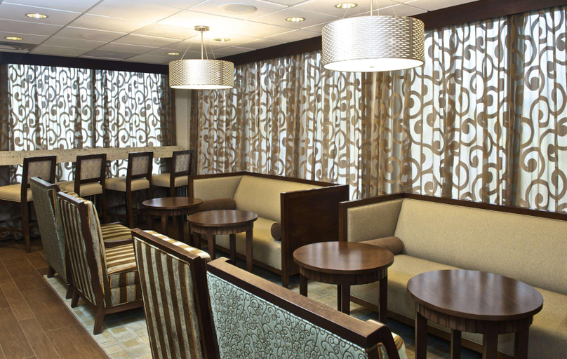 Food & Drinks 5, Hampton Inn Evansville, Vanderburgh