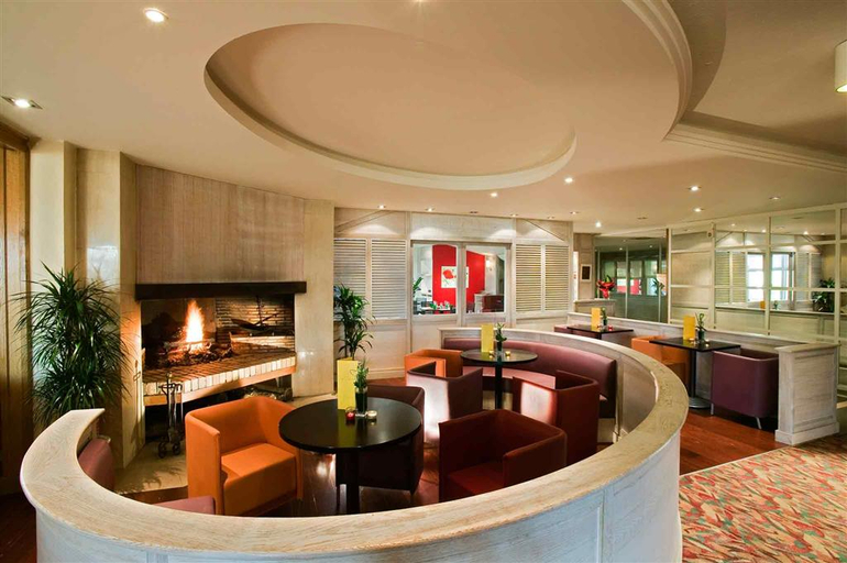 Public Area 5, Demeures de campagne Parc du Coudray – Mercure, Essonne