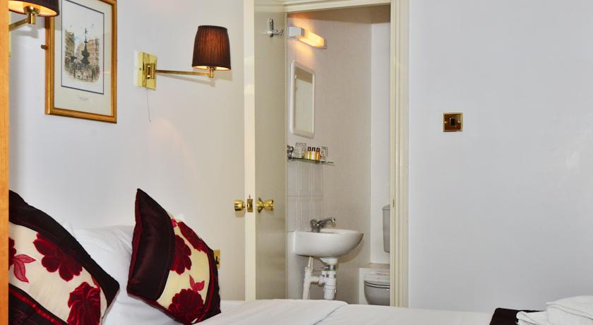 Bedroom 4, Norfolk Inn Paddington, London