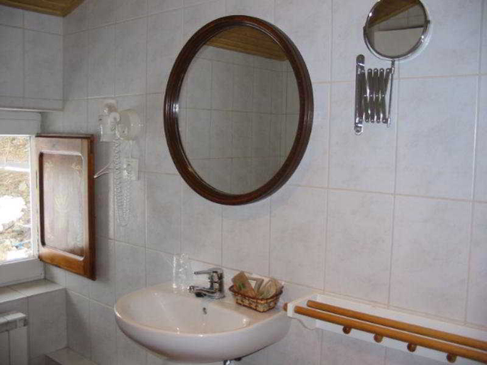 Bathroom, Hotel Peretol