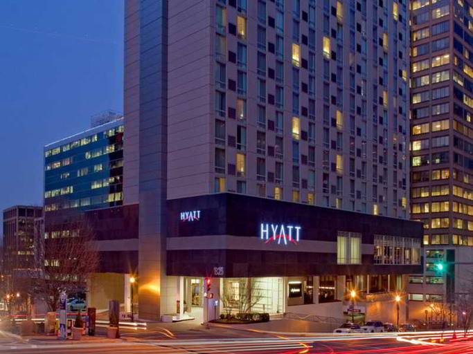 Exterior & Views 2, Hyatt Centric Arlington, Arlington