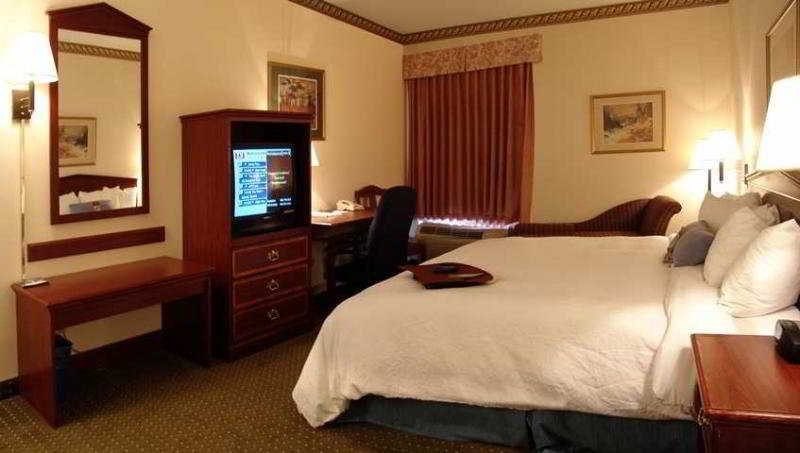 Bedroom 4, Country Inn & Suites Radisson Toronto Mississauga, Peel