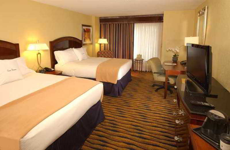 Bedroom 4, Doubletree Hotel Greensboro , Guilford