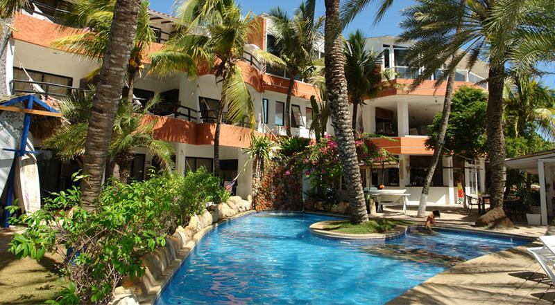 Surf Paradise, Díaz