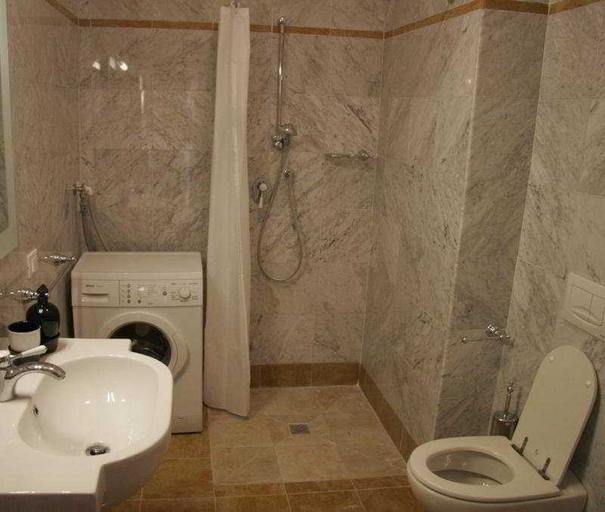 Bathroom, Antella Residence, Florence