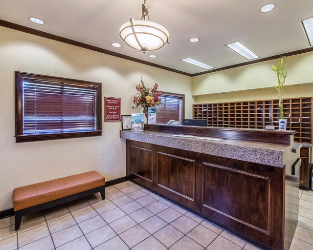 Public Area 3, HomeTowne Studios by Red Roof Orlando South, Orange