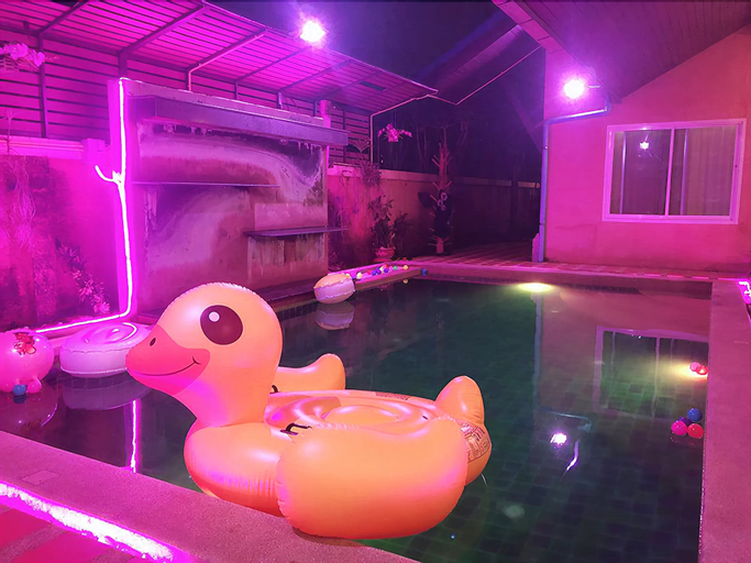 Baan Honey Suite, Bang Lamung