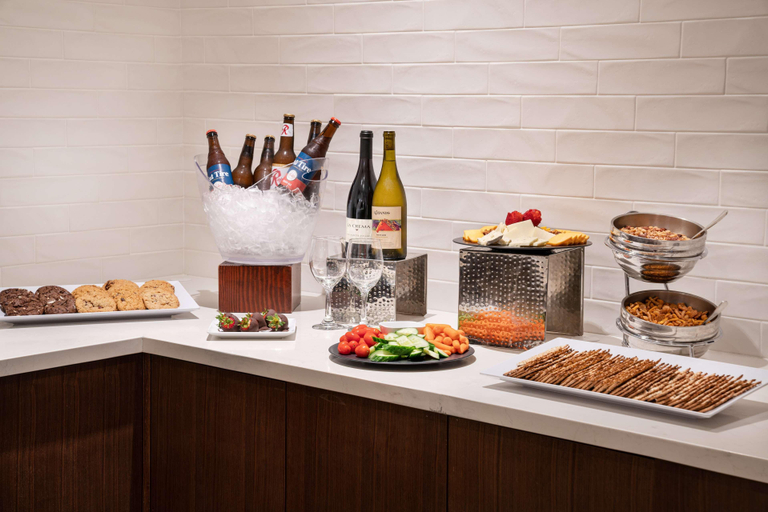 Food & Drinks