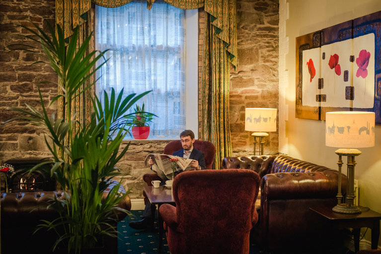 Public Area 2, Isaac's Cork