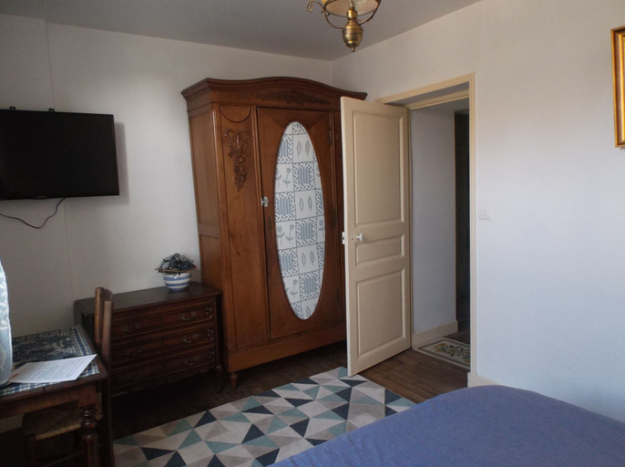 Bedroom 5, Le Pigeonnier Chambres d'hotes, Vienne
