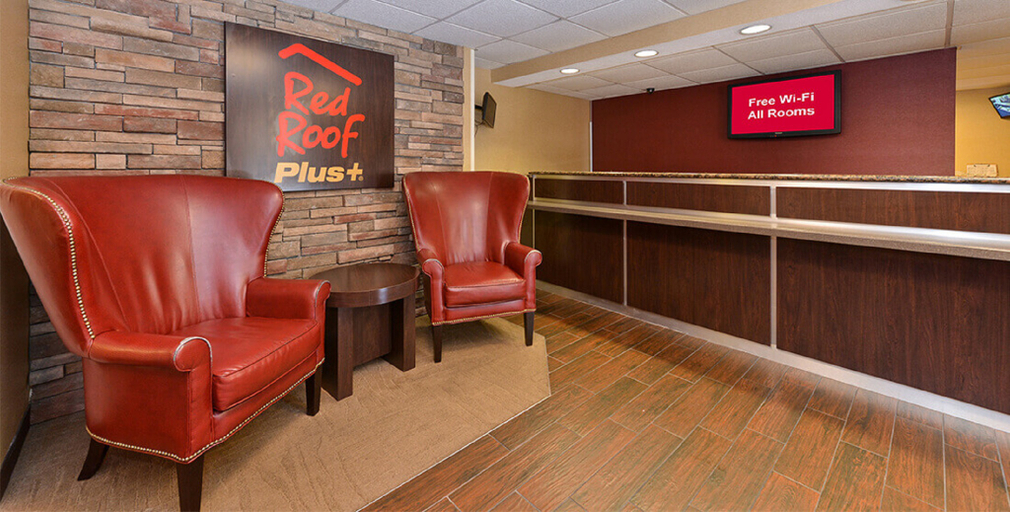 Public Area 3, Red Roof Inn PLUS+ Boston - Woburn/ Burlington, Middlesex