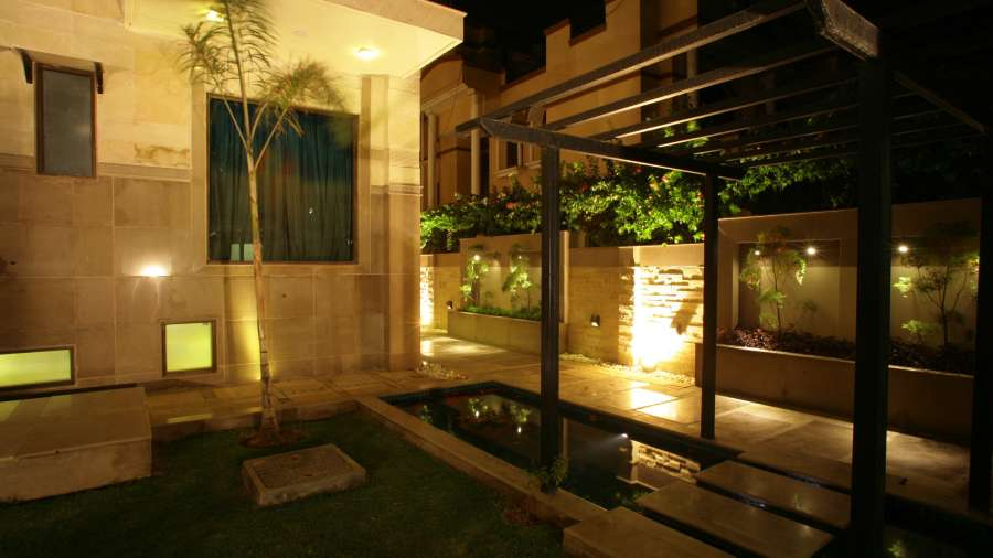 Public Area, juSTa Gurgaon, Delhi