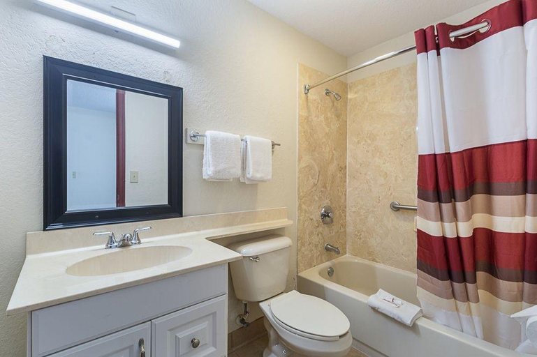 Bathroom 4, Red Roof Inn Ft Pierce, Saint Lucie