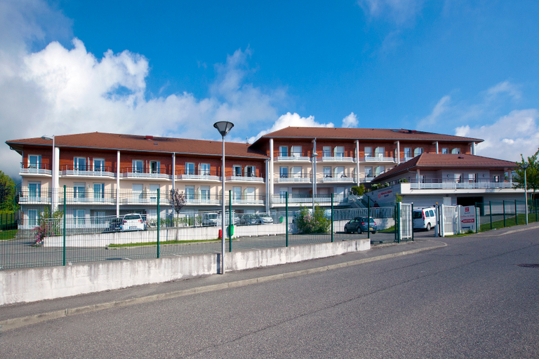 Exterior & Views 2, Séjours & Affaires Gex Les Rives du Leman, Ain