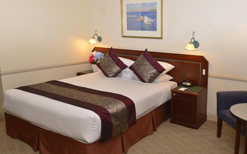Bedroom 3, Twin Towers Inn, Sydney