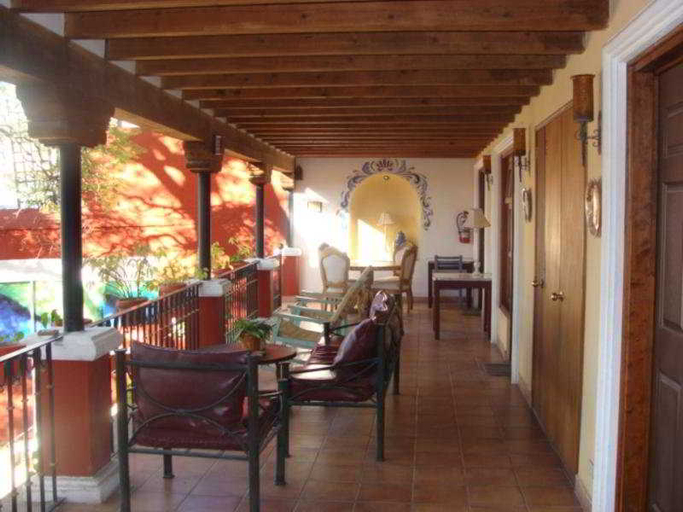 Food & Drinks 5, Ana Catalina, Allende
