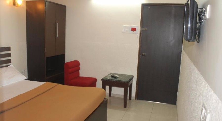 Bedroom 4, Hotel Neelkiran, Thane