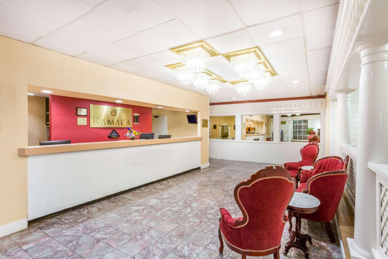 Public Area 2, Ramada by Wyndham Roanoke, Roanoke City