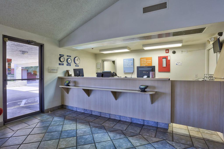 Public Area 2, Motel 6 Kingman, AZ - Route 66 West, Mohave