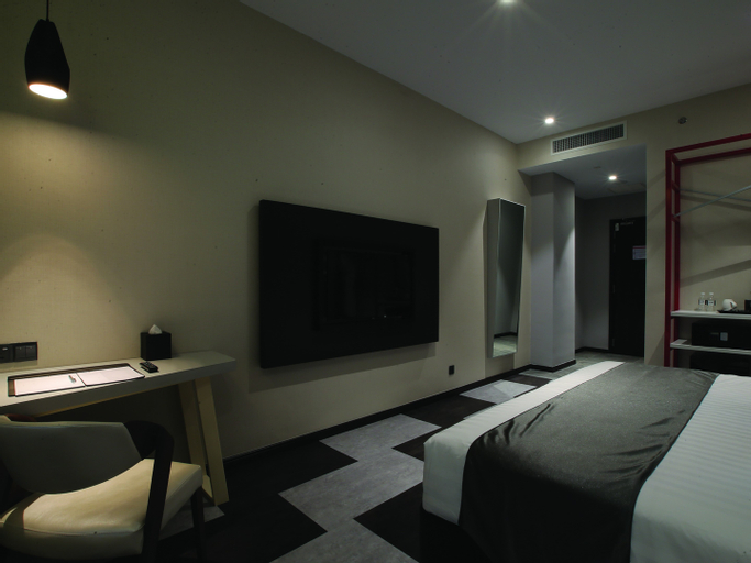Bedroom 26