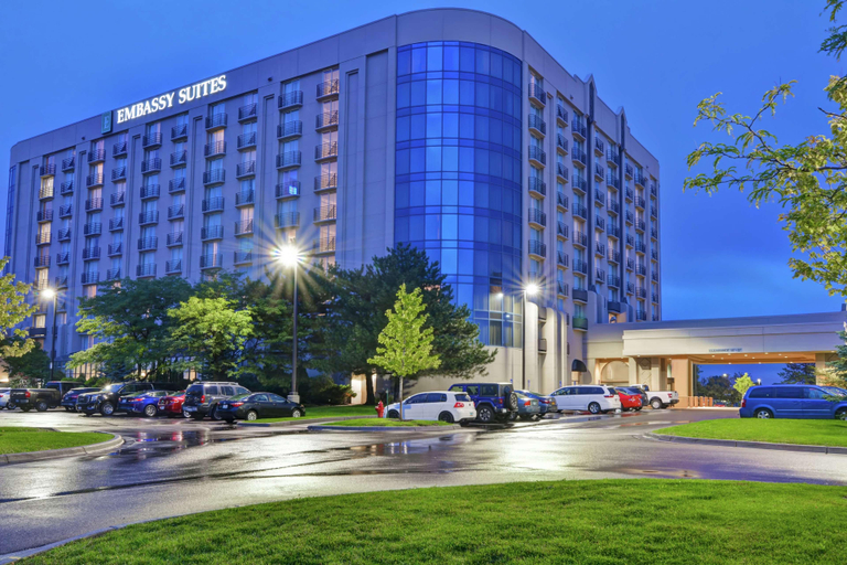 Exterior & Views 2, Embassy Suites by Hilton Minneapolis Airport, Hennepin
