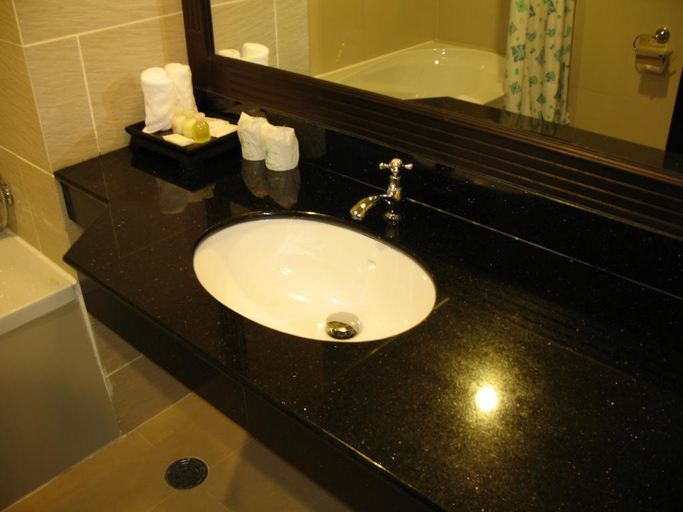 Bathroom, Wannara Hotel Resort and Spa, Hua Hin