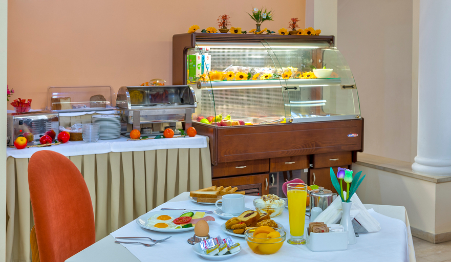 Food & Drinks 4, Chrispy City Living, Crete