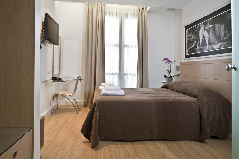 Bedroom 5, Chic Hotel, Attica