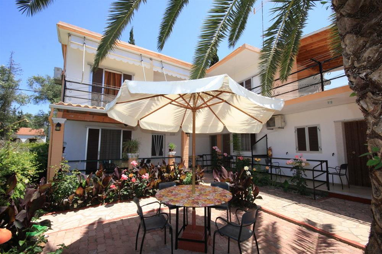 Sport & Beauty 3, Kostas Apartments & studios, Ionian Islands