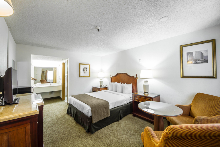 Bedroom 3, Econo Lodge Sacramento North, Sacramento