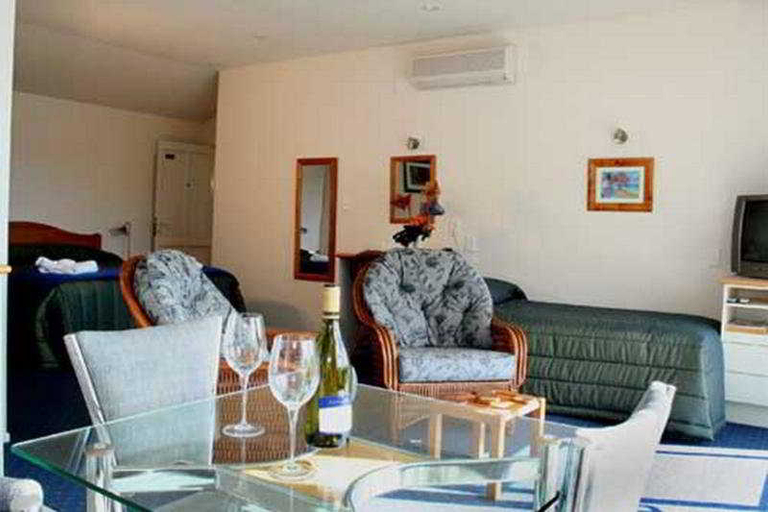 Public Area 5, ASURE Admirals View Motel, Far North