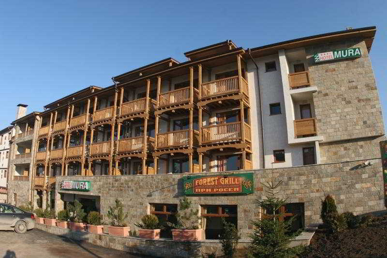 Exterior & Views
