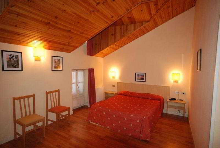 Bedroom 3, Mundaka, Vizcaya