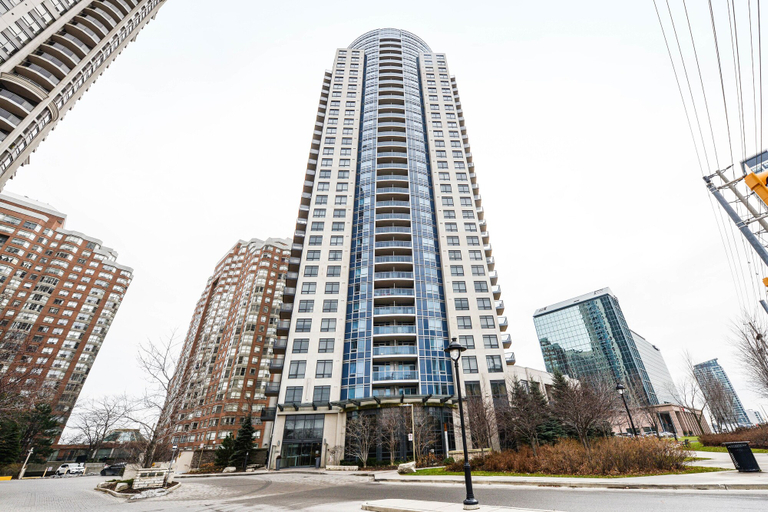 Exterior & Views, Sarkar Suites - 330 Burnhamthorpe Road, Peel