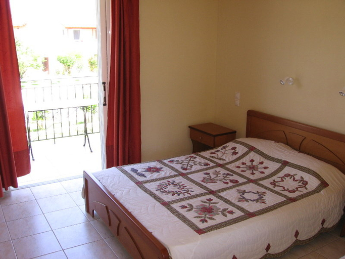 Bedroom 2, Pythos Studios & Appartments, Ionian Islands