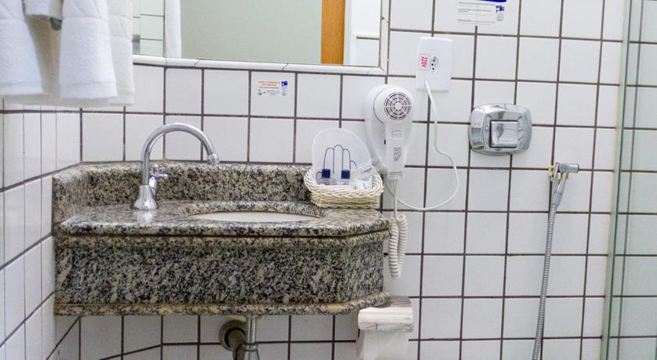 Bathroom 4, Oft San Conrado Hotel, Goiania