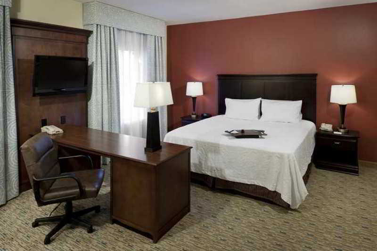 Bedroom 3, Hampton Inn & Suites Texarkana, Bowie