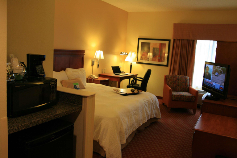 Bedroom 3, Hampton Inn Lacrosse/Onalaska , La Crosse