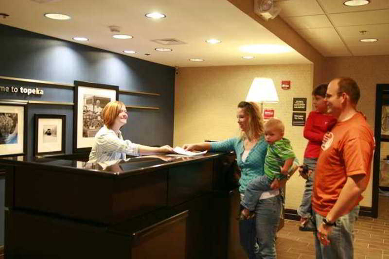 Public Area 1, Hampton Inn Topeka, Shawnee
