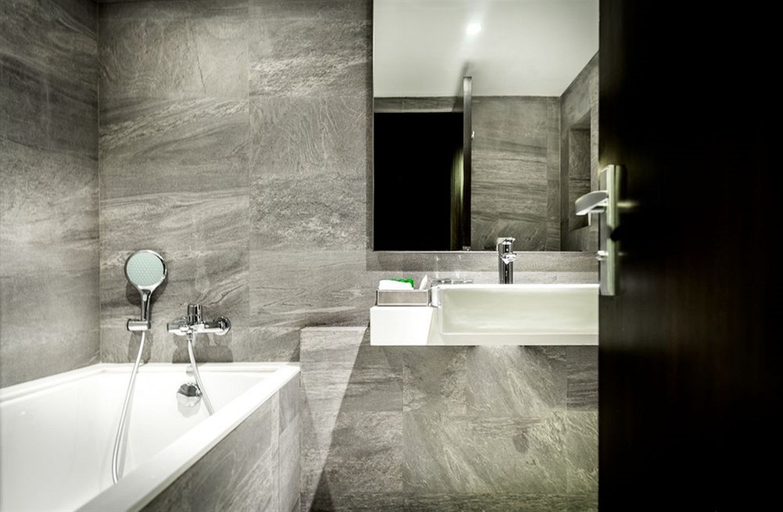 Bathroom 4, Rodas An Ecotel Hotel, Mumbai, Mumbai Suburban