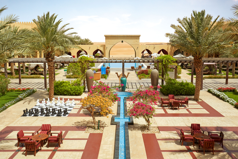 Food & Drinks 5, Tilal Liwa Hotel, Madinat Zayed