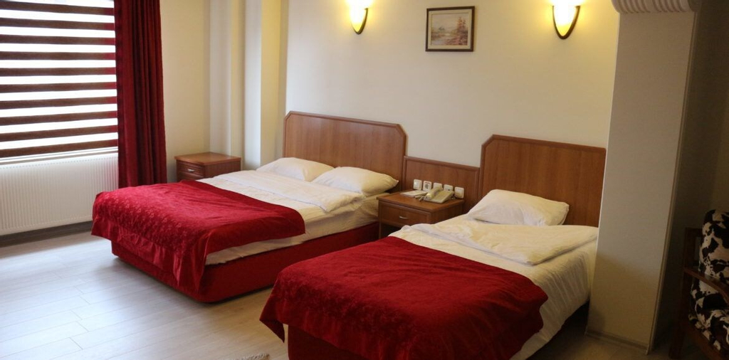 Hancilar Otel, Şultan Karahisar