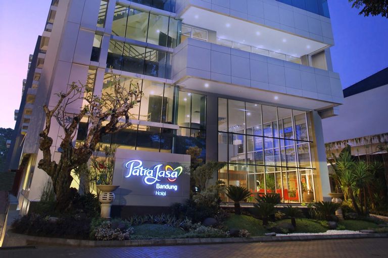 Patra Comfort Bandung, Bandung