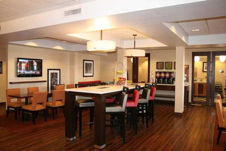 Food & Drinks