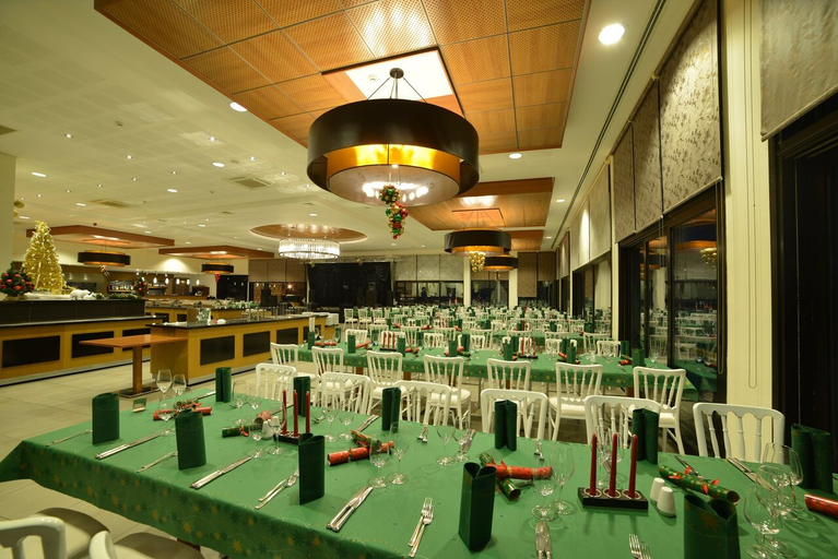 Food & Drinks, Korineum Golf Resort